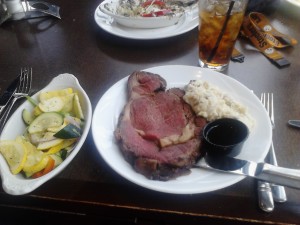 Prime Rib with Garlic Mashed Potatoes and Vegetables 