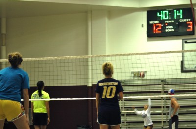 Intramural volleyball reaches final week Intramural volleyball reaches final week