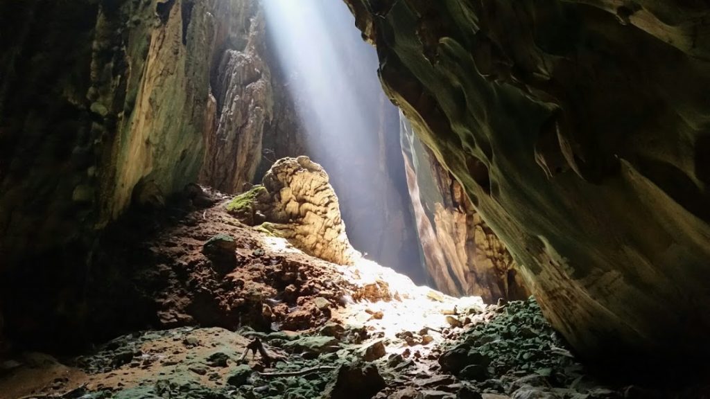 Batu Caves by Jessica Pleuss