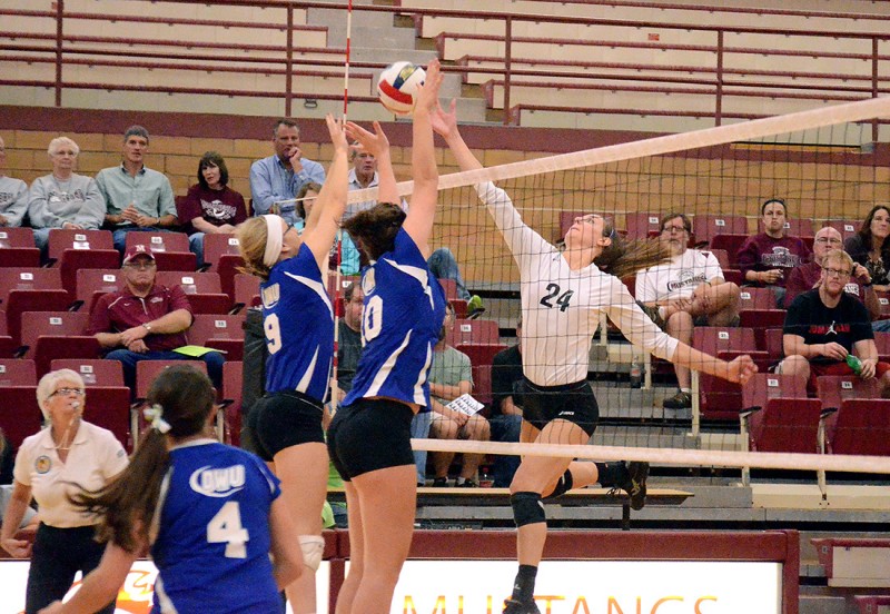 Spikers get first GPAC win